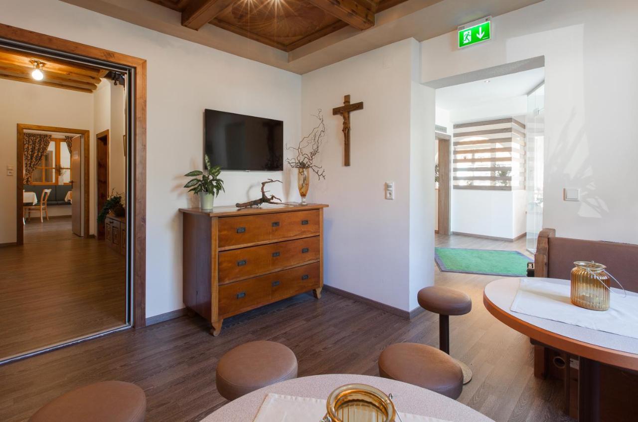 Hotel Altmuensterhof Buitenkant foto